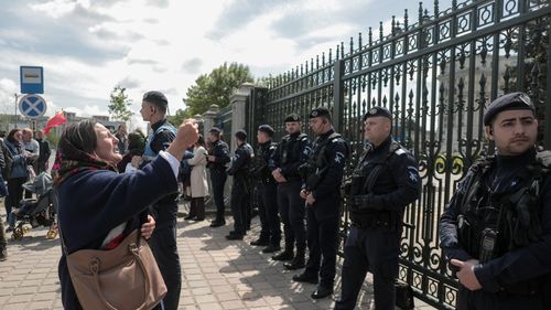 Dancă (Forţa Dreptei): Cerem sancţionarea celor responsabili pentru violenţele din faţa Parlamentului / Noi credem că au fost unii instigatori de profesie