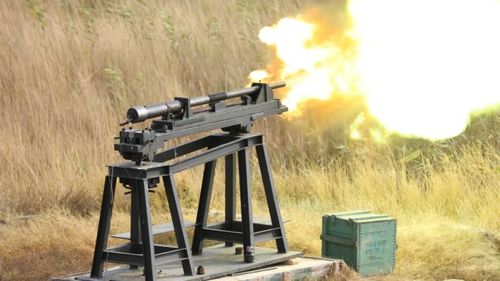 Creierul programului nuclear al Iranului a fost ucis cu o mitralieră controlată prin satelit instalată pe o camionetă: A focalizat pe chipul omului de ştiinţă iranian şi a tras 13 gloanţe cu mare precizie