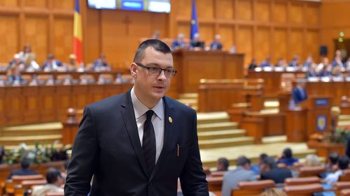 Deputatul PNL, Ovidiu Raețchi: România ar trebui să încheie contracte în sectoarele de infrastructură strategică doar cu state din spaţiul euro-atlantic, sau cu companii din state cu valori democratice