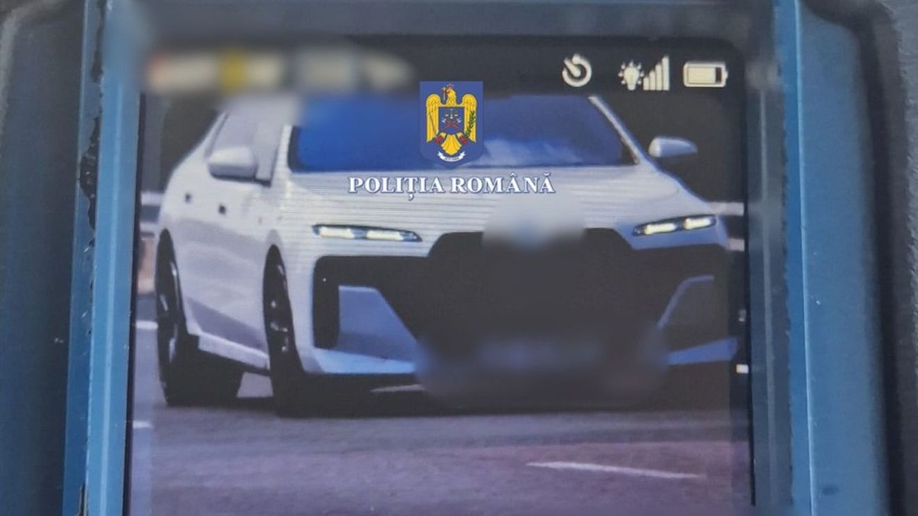 SURSE Dani Mocanu, suprins la volan pe autostrada A2 cu viteza de 189 km/oră. Manelistul are suspendat dreptul de a conduce pentru 90 de zile și s-a ales cu amendă de 2475 lei