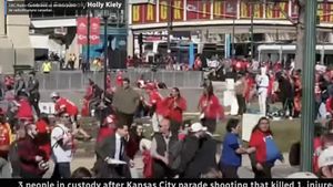 Focurile de armă din Kansas City ar fi pornit de la „un diferend între mai multe persoane”. Poliția îndepărtează varianta unui atac terorist