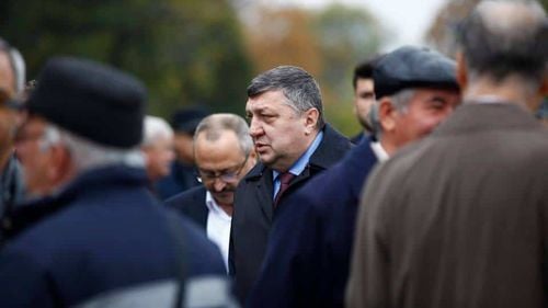 Cazul Atanasiu: cum l-a suspendat preşedintele Traian Băsescu în 2006 pe ministrul Apărării în urma unei plângeri penale