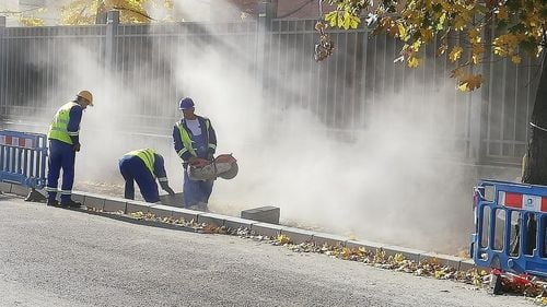 Borduriada de la Piața Unirii este ilegală, arată un raport al Curții de Conturi/ Primăria Sectorului 3 ar fi efectuat cheltuieli ilegale de peste un milion de lei / Administrația Străzilor București a depus plângere penală