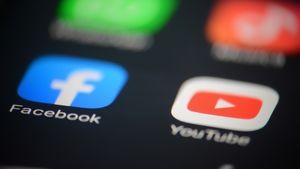 Câți bani au cheltuit candidații în două săptămâni de campanie pe Facebook, Instagram, Google și Youtube. Crin Antonescu, cele mai mari sume raportate