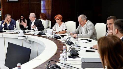 Primarul Craiovei, Lia Olguţa Vasilescu: Dacă nu se va înţelege că trebuie să se comunice şi cu asociaţiile şi cu partidele şi deciziile se iau într-un singur birou, atunci sigur că nu vom reveni la masa deciziilor în coaliţie