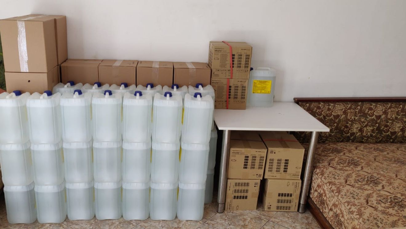 Percheziții la speculanții de dezinfectanți și echipamente medicale. Produsele confiscate vor fi predate spitalelor