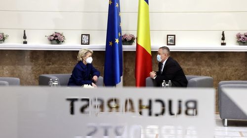 Premierul Nicolae Ciucă a vorbit cu Ursula von der Leyen despre gestionarea situației refugiaților din Ucraina și sprijinul Comisiei Europene pentru Republica Moldova