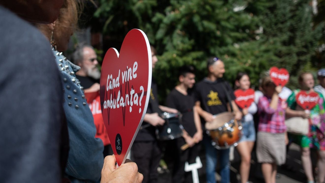 Sindicatele din Educaţie vor protesta luni în faţa Parlamentului faţă de măsurile fiscale propuse de Guvern