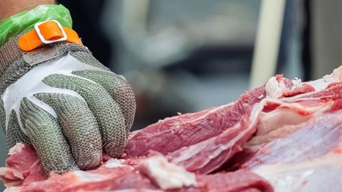 Asociaţia Cabinetelor Veterinare din România avertizează că reducerile bugetare ameninţă siguranţa alimentară şi exporturile