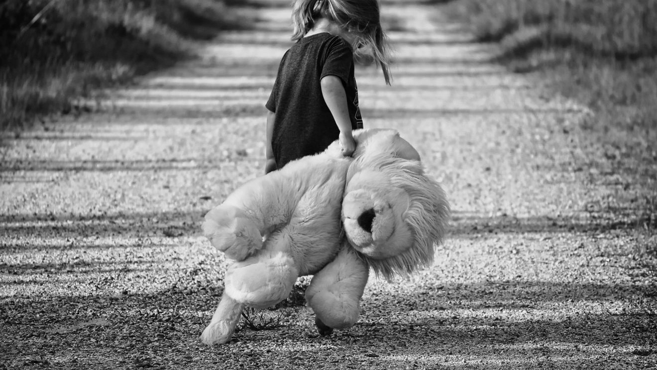Autoritatea pentru Protecţia Copilului şi Adopţie: Aproape 10.000 de copii aveau, la finele anului 2023, ambii părinţi plecaţi la muncă în străinătate