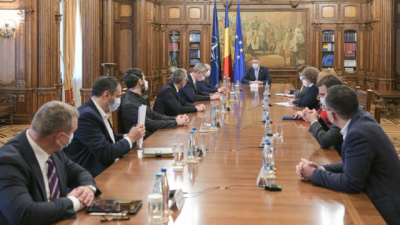 Iohannis reia proiectul ”România educată”, lansat în 2016. Luni, întâlnire cu premierul și liderii coaliției PNL-USR-UDMR