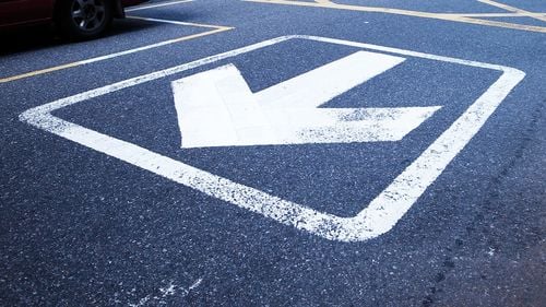 Calea Floreasca va deveni în curând sens unic de circulaţie pe direcţia șoseaua Ştefan cel Mare, iar strada Radu Beller va deveni sens unic dinspre bulevardul Mircea Eliade spre Piaţa Dorobanţi