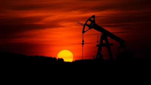 Cum se compară actuala criză mondială a petrolului cu embargoul petrolier din 1973?
