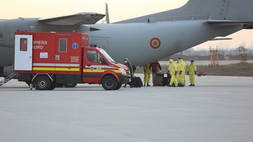 O aeronavă Spartan a transportat trei pacienți în stare gravă de la București la Târgu Mureș