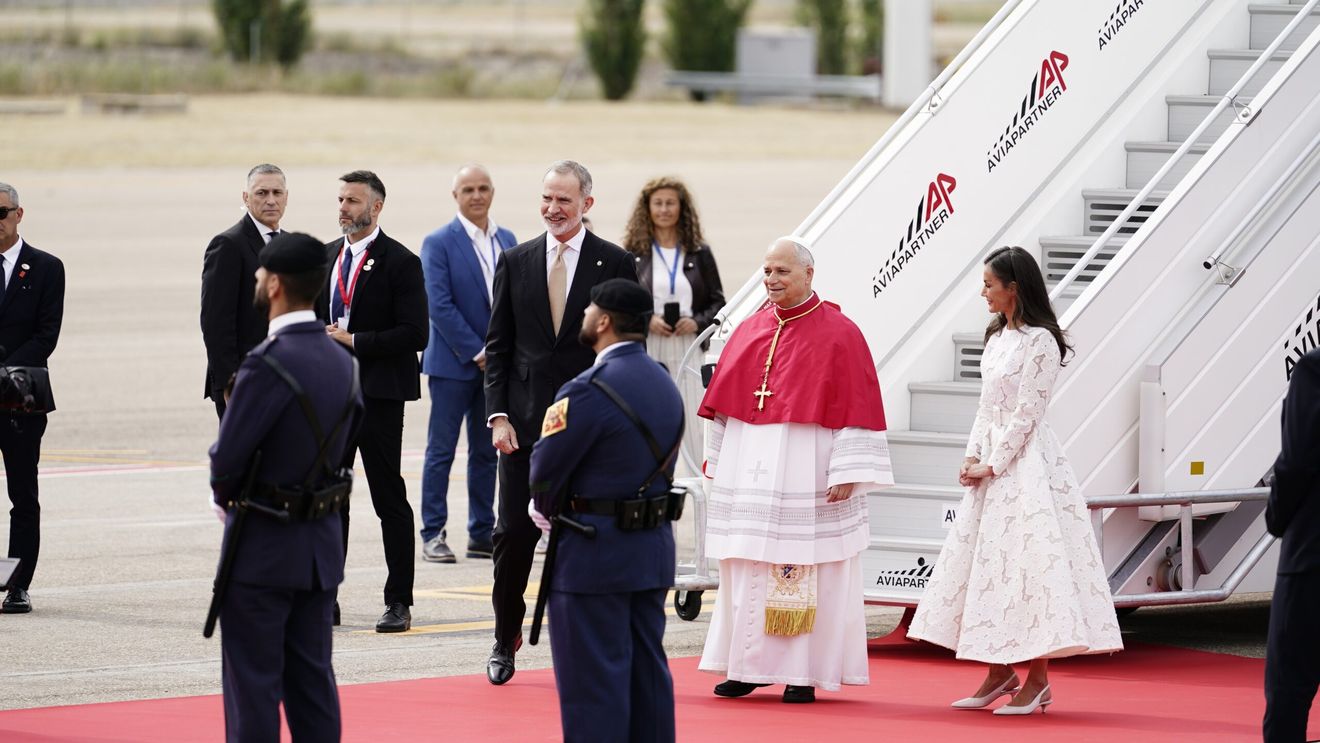 Papa Leon al XIV-lea a aterizat la Madrid, prima etapă din vizita în Spania / Migrația și problemele sociale, în centrul agendei