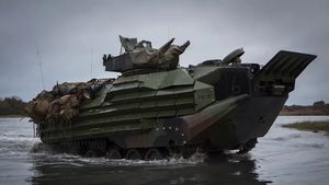 SUA aprobă vânzarea către România a 16 vehicule amfibii de asalt / Un contract în valoare de 120,5 milioane de dolari / ”Vânzarea propusă va îmbunătăţi capacitatea României de a face faţă ameninţărilor actuale”