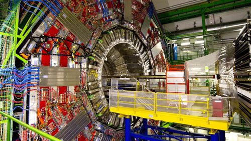 VIDEO Avans științific major în SUA: Cercetătorii au produs mai multă energie din fuziunea nucleară decât energia folosită pentru alimentarea experimentului