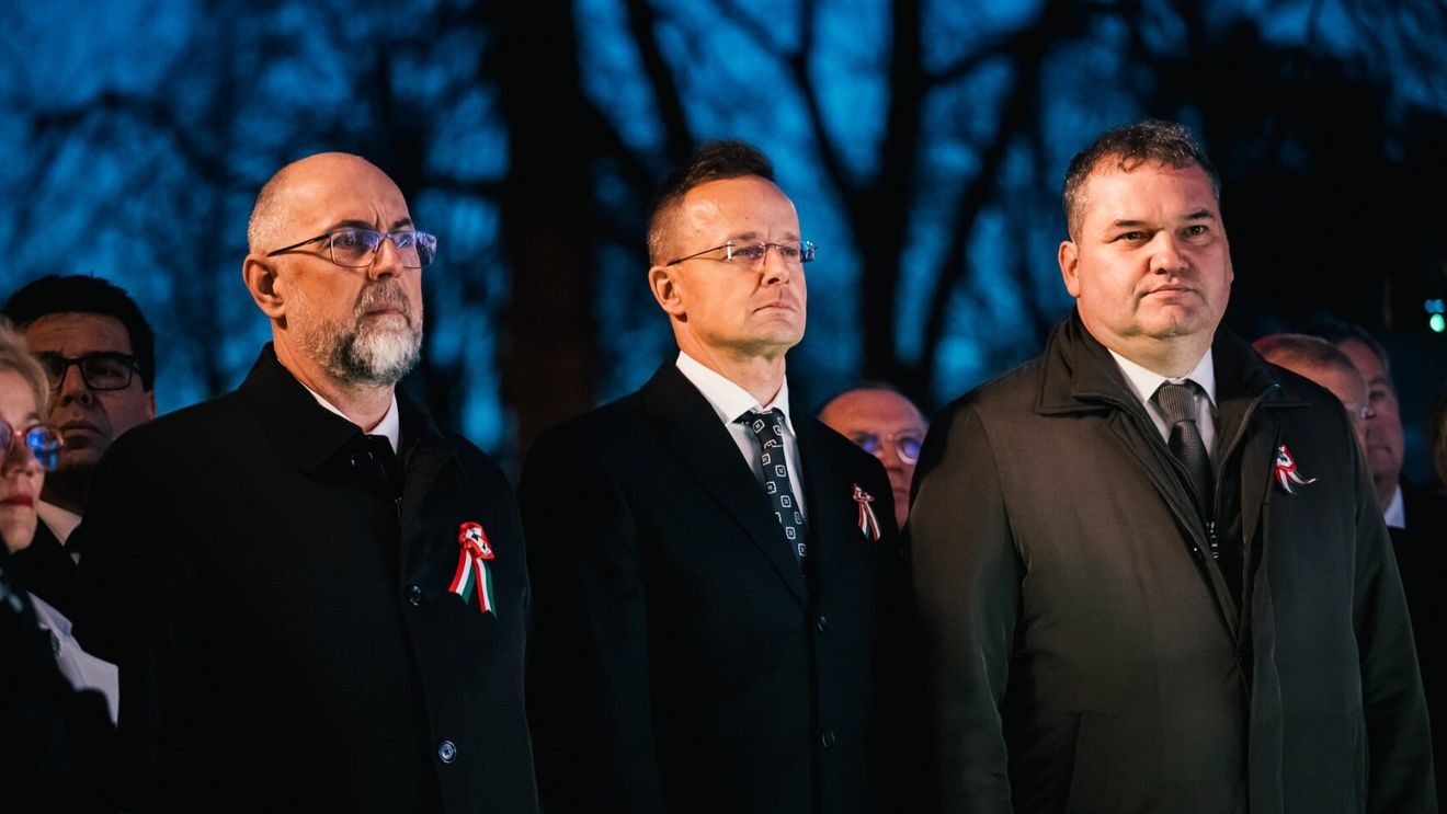 Ministrul ungar de Externe Péter Szijjartó, mesaje pro-ruse în discursul de la Oradea: Ne dorim pace în loc de război, nu am făcut nimic din ceea ce ar prelungi sau ar fi răspândit războiul / Și Kelemen Hunor a cerut ”pace”, fără să ceară retragerea Rusiei din Ucraina