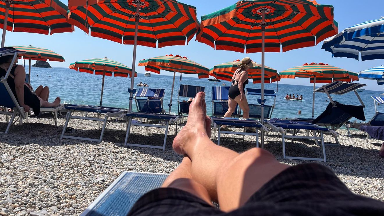 Cum să petreceți o vacanță în siguranță în această vară sub soarele Mediteranei / Sfaturi utile pentru turiștii din Italia, Grecia, Franța sau Spania