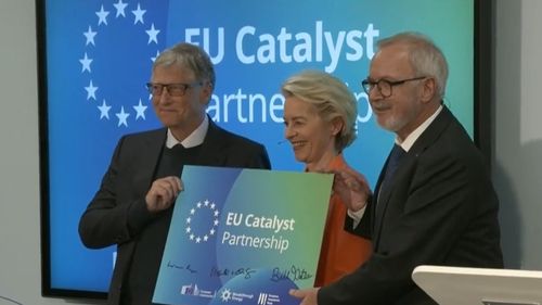 Comisia Europeană și o companie fondată de Bill Gates au lansat un parteneriat pentru investiții de un miliard de dolari în tehnologii „curate”