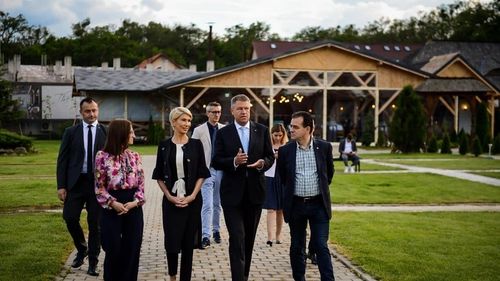 Președintele Iohannis s-a întâlnit cu liberalii sibieni, pe care i-a felicitat pentru rezultatele de la alegerile europarlamentare