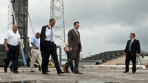 NASA a apelat la armata SUA pentru salvarea astronauților timp de decenii. De ce cere acum ajutorul companiilor private?