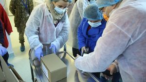 Cu cât vor fi plătiți medicii și angajații din sănătate implicați în campania de vaccinare / Ordonanța de urgență va fi aprobată astăzi de Guvern