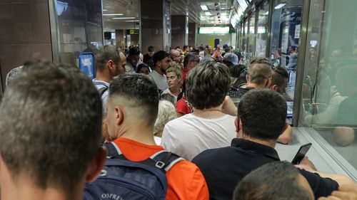 119 zboruri au avut întârzieri mai mari de o oră, iar 23 au fost anulate, în ultima săptămână pe Aeroportul Otopeni / Cele mai multe întârzieri: Wizz Air și Ryan Air