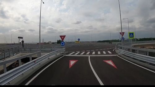 VIDEO Circulaţia pe Pasajul Berceni a fost deschisă/ Lucrările ar urma să fie finalizate cel mai târziu luna viitoare, susține ministrul Transporturilor