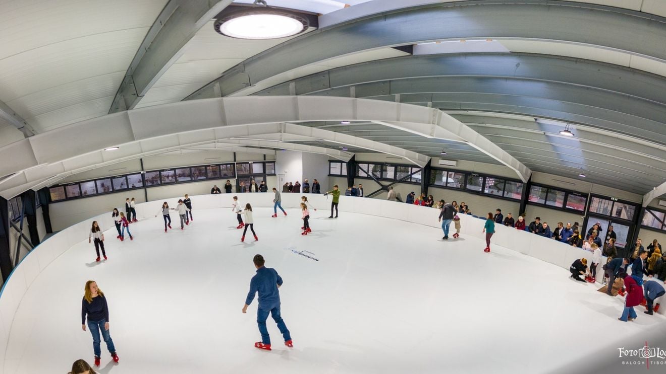 FOTO Ce proiecte de sporturi de iarnă se află în lucru în România - pârtii de schi, patinoare sau trasee de sănii care să funcționeze pe tot timpul anului. Multe dintre proiecte sunt în lucru și pe hârtie de ani de zile