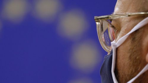 Consiliul European se reunește de urgență, luni, pentru a găsi soluții la criza provocată de noua tulpină de coronavirus din Marea Britanie