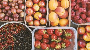 Fructele de vară care pot ajuta la reglarea tensiunii arteriale / Dr. Daciana Toma spune că sunt bogate în potasiu, antioxidanți și fibre / Iată ce poți mânca