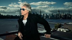 Starul rock Jon Bon Jovi a salvat o femeie care era pe punctul de a sări de pe un pod din Nashville  (SUA)