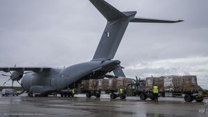 Franța trimite trei avioane militare cu ajutoare pentru Gaza/ Parisul anunță că are trei nave militare în estul Mării Mediterane gata să răspundă la evoluţia situaţiei