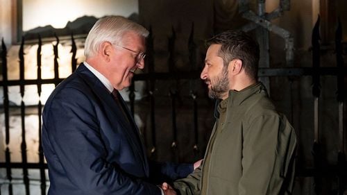 VIDEO Zelenski s-a întâlnit cu președintele Germaniei, Frank-Walter Steinmeier: "Contribuția Germaniei la calea noastră spre pace și la restabilirea integrității teritoriale este cu adevărat semnificativă"