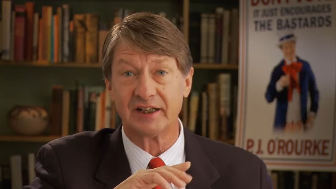 Umoristul conservator american PJ O'Rourke a murit la 74 de ani. Critic la adresa Democraților, el a susținut-o totuși pe Hillary Clinton împotriva lui Donald Trump în 2016