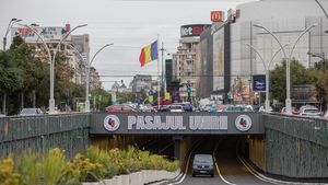 Pasajul Unirii, închis luni noaptea pentru lucrări de mentenanță / Duminică noaptea a fost oprită lumina în pasaj pentru înlocuirea unor componente electrice deteriorate