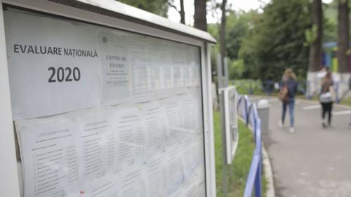 Examenul de admitere la liceu pentru 50% dintre locuri, suplimentar față de Evaluarea Națională, amendament votat în comisia de învățământ din Camera Deputaților