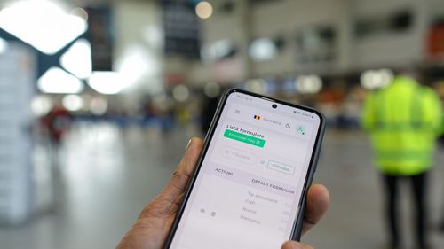 Se anulează amenzile aplicate pentru necompletarea formularului digital de intrare în România