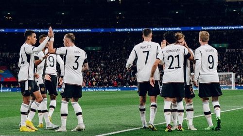 Politicienii germani au criticat decizia Federației de Fotbal de a renunța după 70 de ani la echipamentele companiei germane Adidas/ În locul lor, naționala va îmbrăca din 2027 echipament de la firma americană Nike