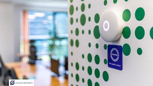 Cum arată un spațiu de birou din București echipat anti-COVID cu roboți de dezinfecție și camere termice