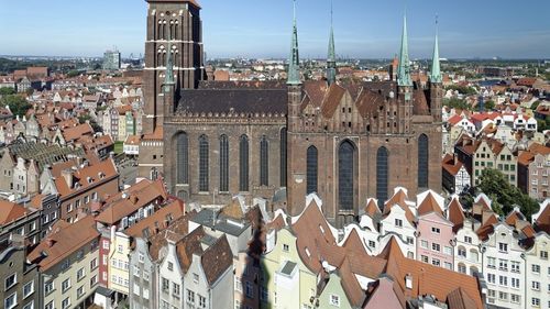 Vaticanul pedepsește doi episcopi polonezi pentru neglijenţă în combaterea abuzurilor sexuale comise asupra unor minori