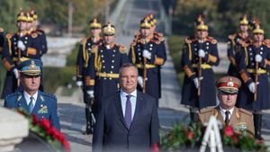 Premierul Nicolae Ciucă: Să arătăm că 1 Decembrie este, cu adevărat, ziua unităţii noastre
