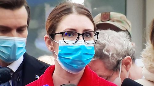 Asistenta Mihaela Anghel, primul român vaccinat: Fericirea noastră s-a cam distrus cu această pandemie. Cel mai greu e că nu am putut sta lângă familie/ Cel mai dureros caz, un băiat de 33 de ani care a stat 3 luni jumătate la ATI/ Nu am fost infectată cu COVID-19