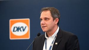 VIDEO INTERVIU Cătălin Constantinescu, DKV Mobility România: Digitalizarea operațiunilor flotelor auto aduce transparență a costurilor, cunoașterea poziției vehiculelor și reducerea efortului administrativ / Managerul a observat două greșeli frecvente făcute de companiile din piață
