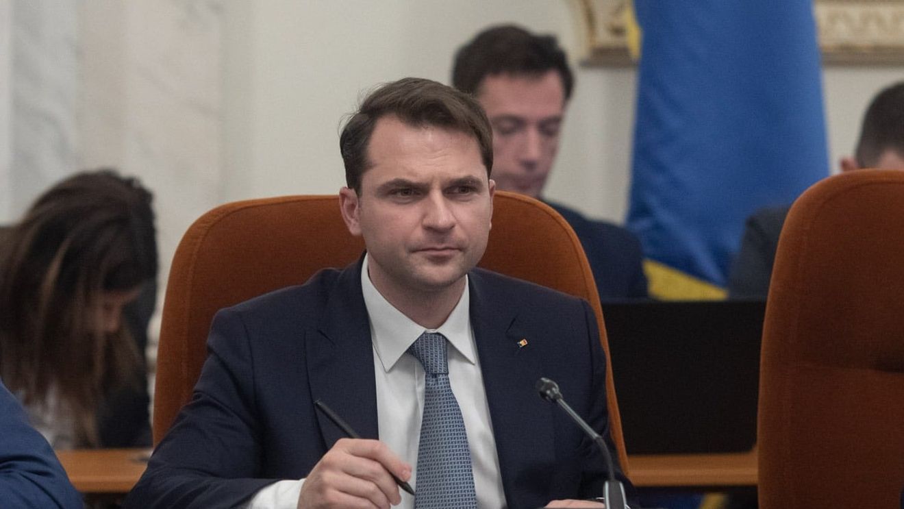 Cine este Sebastian Burduja, nominalizat ministru al Energiei / Controversele proiectului de cloud guvernamental, adoptat când era ministru al Digitalizării / Colaborare cu o companie chineză de cryptomonede investigată în SUA