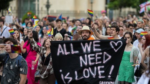 FOTO Marșul Bucharest Pride în București: Peste 15.000 de participanți, fără incidente