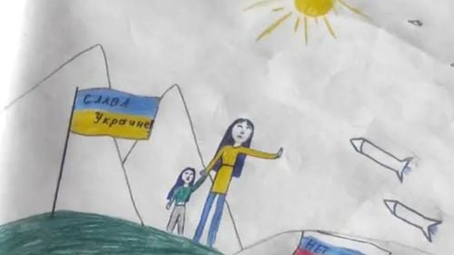 Rusia: Instanța a respins cauza privind restrângerea drepturilor părintești ale Mașei Moskaleva, fata care a ajuns la orfelinat după un desen împotriva războiului din Ucraina