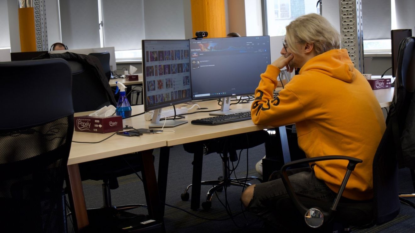 Harta salariilor din IT. Cât câștigă un programator din România comparativ cu vecinii și unde sunt cele mai mari salarii din sector