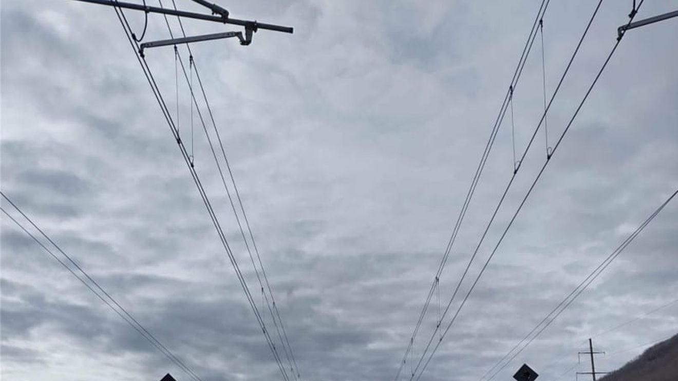 Compania spaniolă FCC și italienii de la Astaldi au câștigat licitațiile uriașe pentru modernizarea căii ferate pe magistrala Cluj Napoca-Oradea. Cele două contracte au o valoare de 4,5 miliarde lei, finanțare prin PNRR